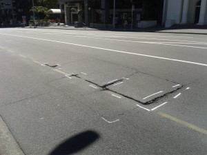 Symonds St road cracks 2013 (2)